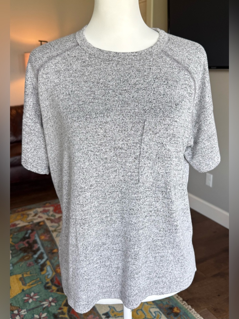 Stevie Hender Soft and Slouchy Gray Short-Sleeve Knit Pocket Tee Shirt, Small